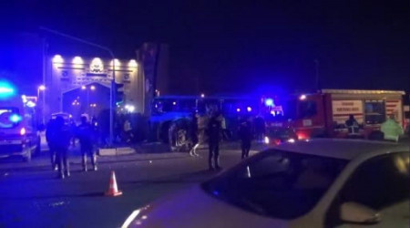 Niğde'de halk otobüsü ile otomobil çarpıştı: 3'ü ağır 16 yaralı