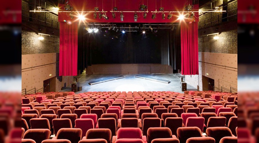 �zel tiyatrolara b�y�k destek 