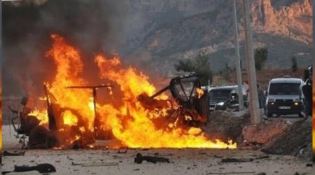Pakistan'da bombalı saldırı: 25 yaralı