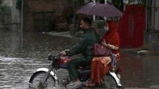 Pakistan'daki sellerde 63 kişi hayatını kaybetti