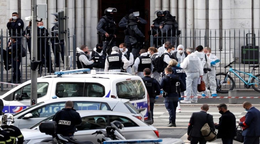 Paris'te silahlı saldırı