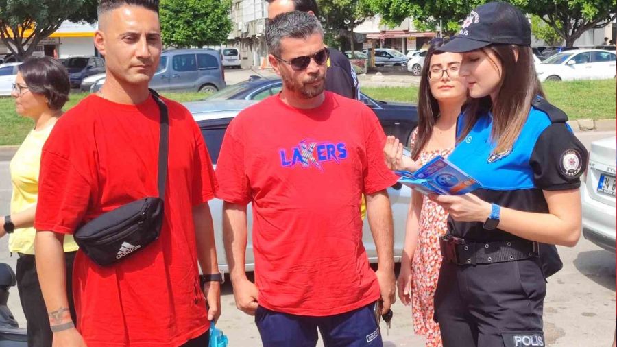 Polis, vatanda�lar� ATM �n�nde uyard�