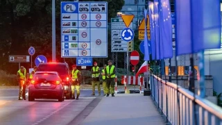 Polonya, sınır kontrollerini 2027'ye kadar uzattı