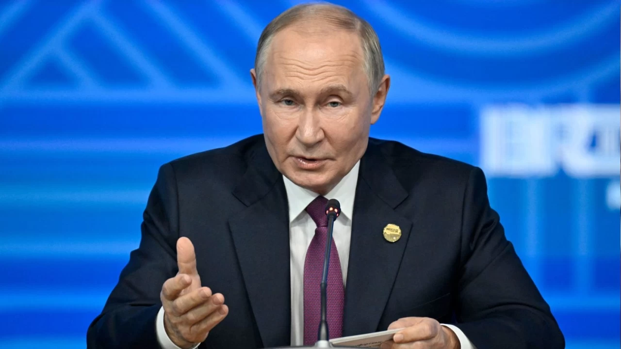 Putin, ülkesine yönelik balistik füze saldırısı durumunda 'nükleer yanıt' doktrinini onayladı