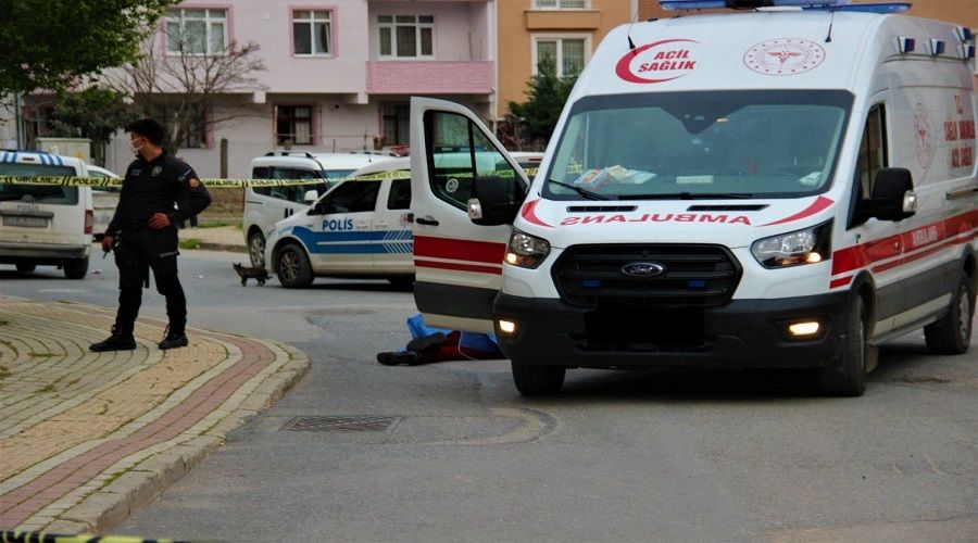 Rastgele yoldan ge�enleri b��aklad�