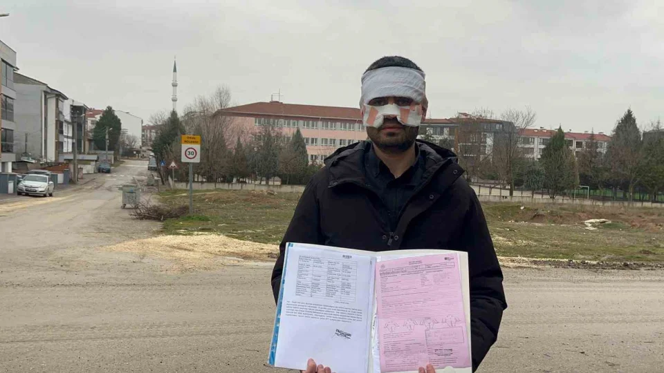 Rehber ��retmeni, fizik ��retmenine s�cak �ay f�rlatt� 