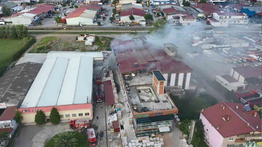 Samsun'da seramik ürünleri fabrikasında yangın