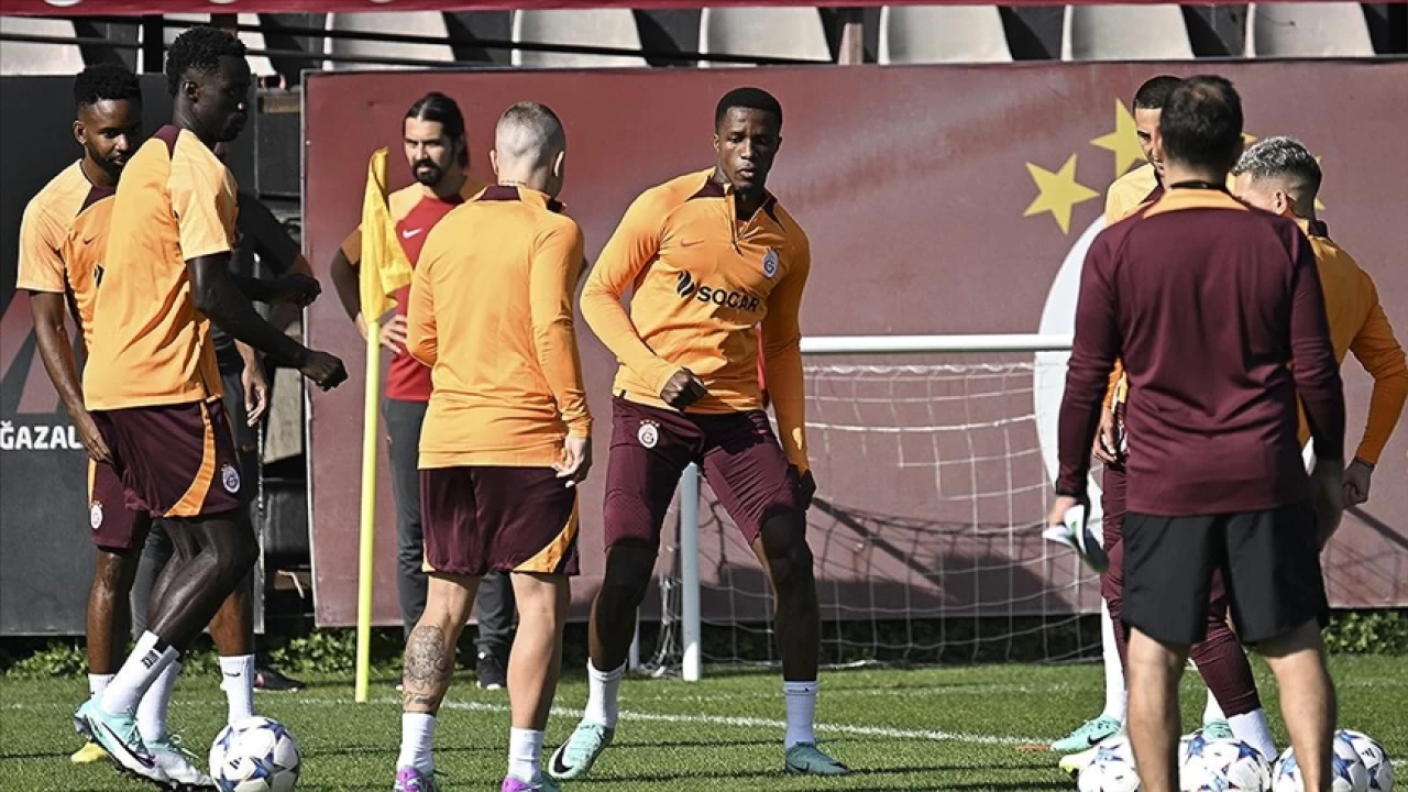 Sanchez ve Ziyech tak�mla �al��t� 