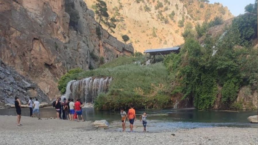 �elalede suya giren gen� bo�uldu 