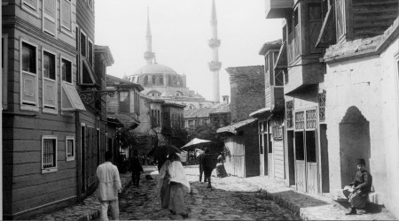 Sergiler bir tk kadar yakn