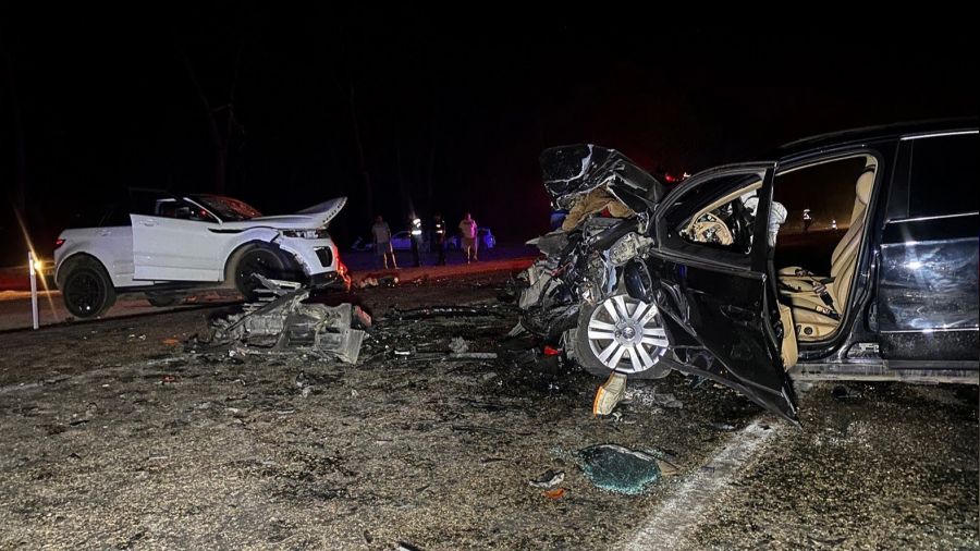 Seydikemer'de iki otomobil arpt