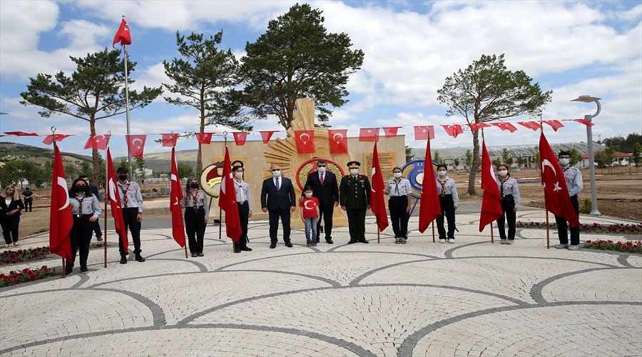 Sivas 102 y�l �nceki gururu ayn� tazelikle ya��yor