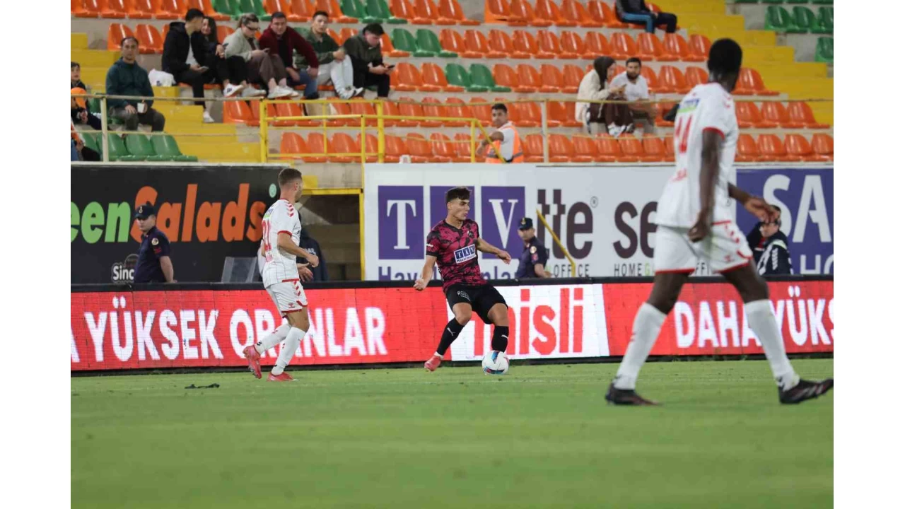 Sivasspor Süper Lig'e Alanya yenilgisi ile veda etti