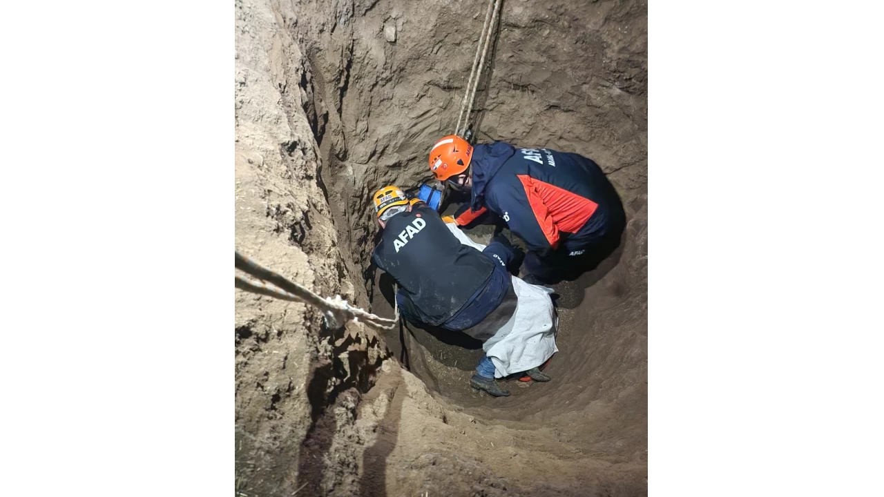 Sivas'ta bir vatanda komusunun kazd ukura dt!