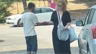 Sokak ortasında uçucu madde kullandı...