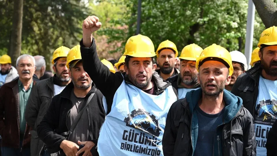S�zler tutulmad�, madenciler yeniden ba�kent yolunda