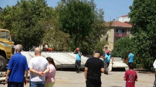 Sultanbeyli'de çelik çatı işçilerin üzerine çöktü: 1'i ağır 2 yaralı