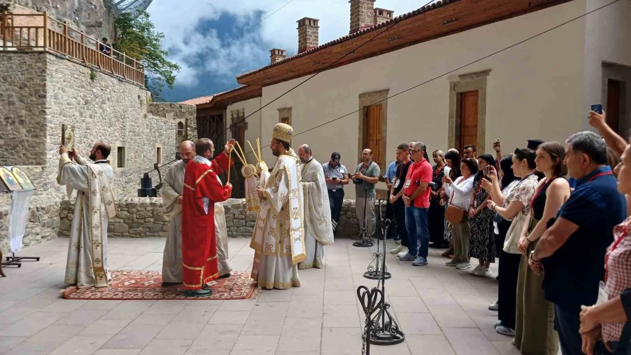 S�mela Manast�r�'nda Lozan'a meydan okuyan ayin