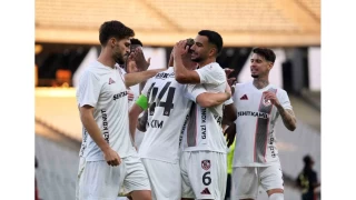 Sper Lig'de Gaziantep FK frtnas, Fatih Karagmrk' Olimpiyat'ta devirdiler