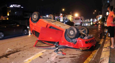 Takla atan otomobili bırakıp kaçtı