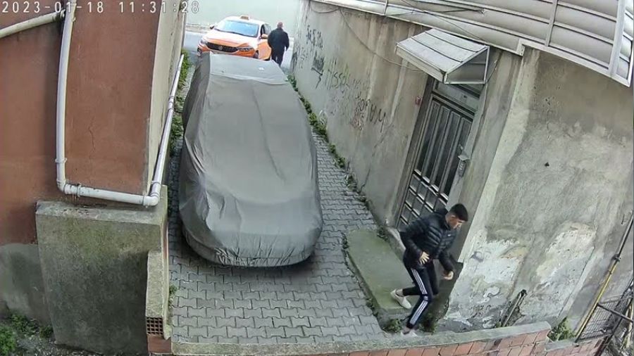 Taksiciye para ödemeden kaçtı