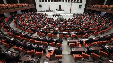 TBMM'de iki tezkere birden görüşülecek