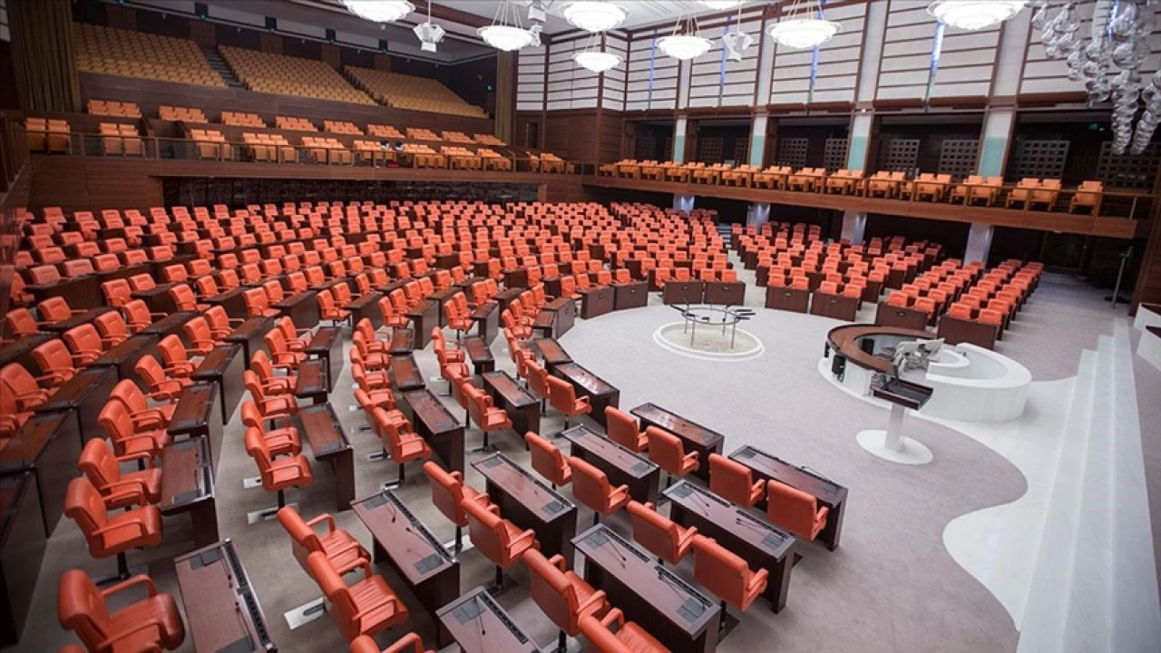 TBMM'ye 12 milletvekilinin dokunulmazlık dosyaları sevk edildi