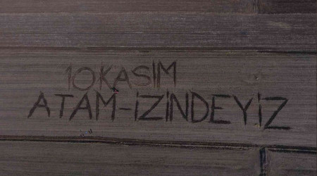 Trakya'da tarlaya yazılan '10 Kasım Atam İzindeyiz' yazısı havadan görüntülendi