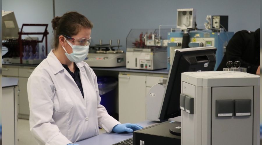 T�rk m�hendisler koronavir�se kar�� etkili akrilik elyaf �retti