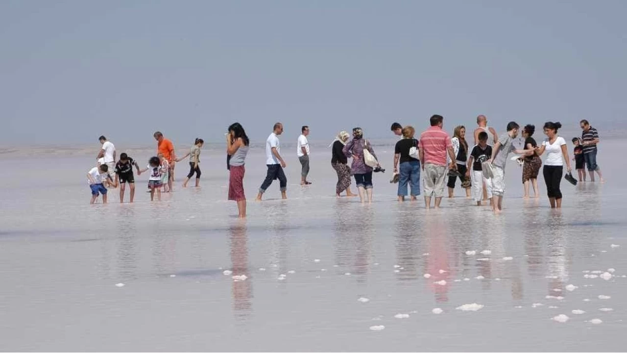 Tuz Gölü: Üç büyük ilin kesişim noktasında bir doğa harikası