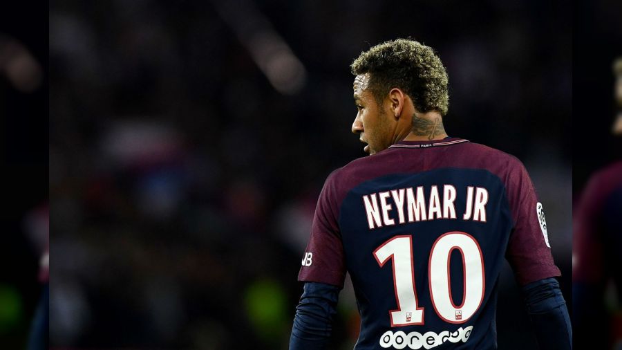 United, Neymar i�in g�r��melere ba�lad�