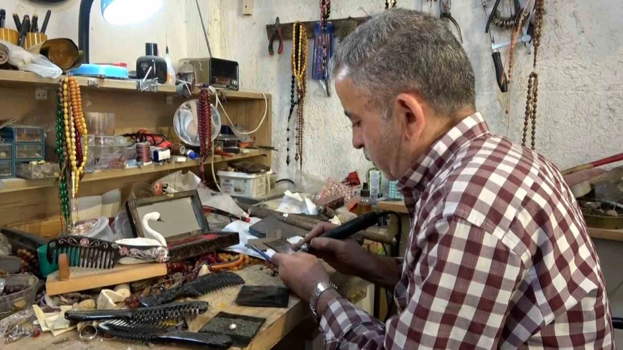 Unutulmuş kemik taraklar, sanat eserine dönüştürülüyor