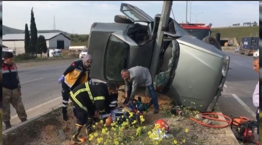 Uyuyan sürücü kaza yaptı
