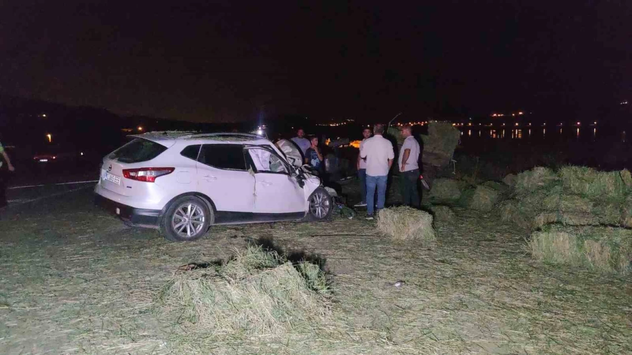 Van'da otomobil ile traktör çarpıştı: 5 yaralı