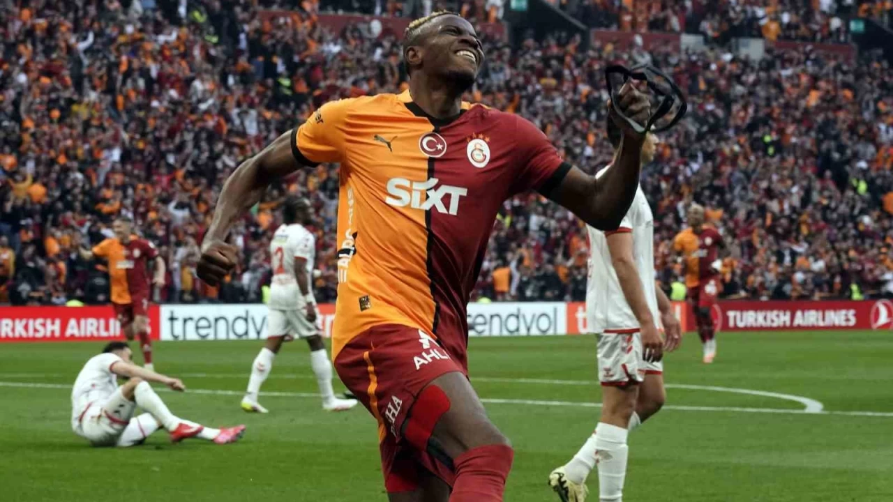 Victor Osimhen'den kariyer gol rekoru