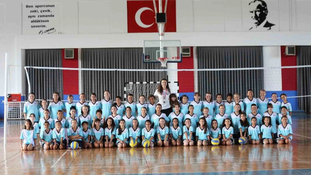 Voleybol yaz okuluna büyük ilgi