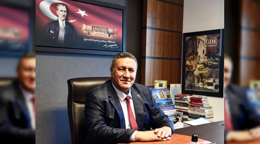 'Yandaş olmayan basın cezalandırılıyor'