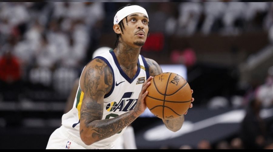 Y�l�n en iyi 6. oyuncusu Clarkson