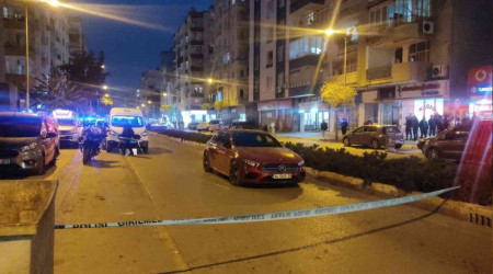 Yol ortasında silahlı kavga