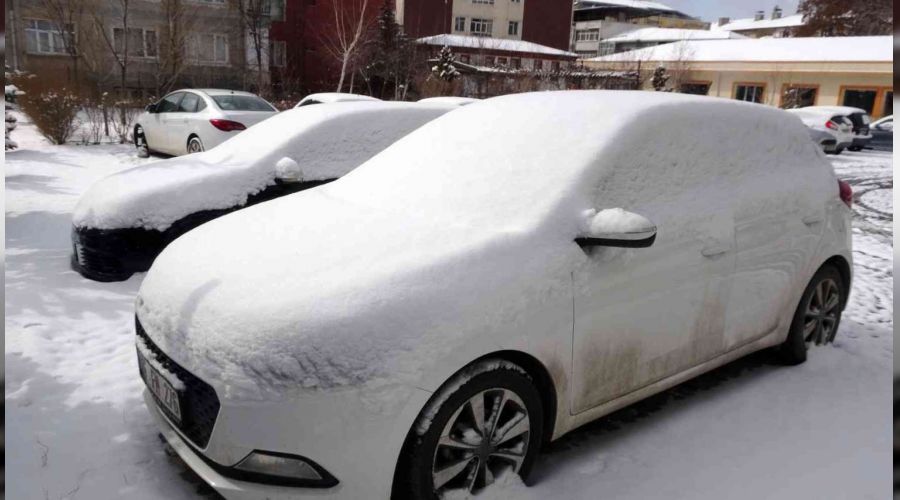 Yozgat'ta kar ya���� etkili oluyor