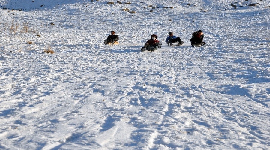 Yksekoval ocuklarn kzak keyfi