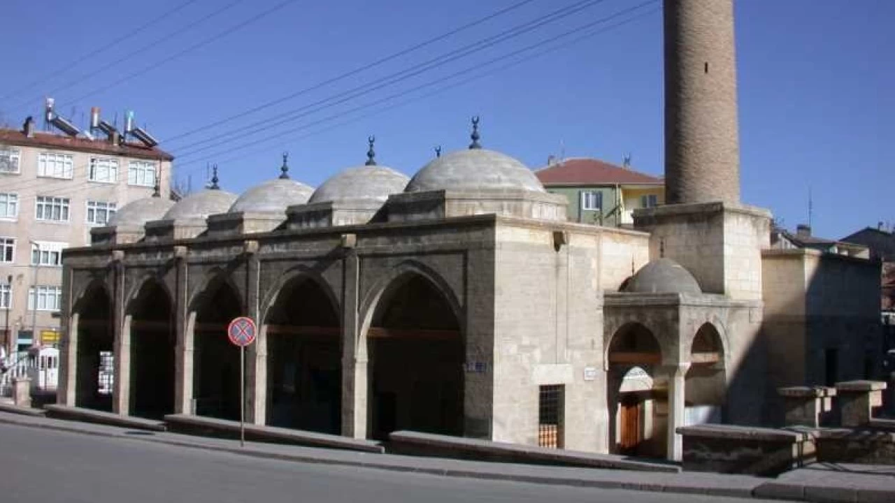 Yunus Emre Camii - Trbesi: Anadolunun ruhunu, dilini ve inancn yanstan bir durak