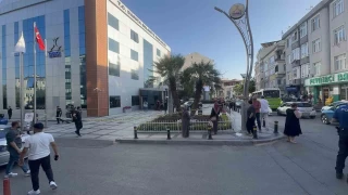 Zabta personeli kendini vurdu, belediye bakan kolundan yaraland