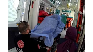 16 yaşındaki çocuk parkta bacağından bıçaklandı