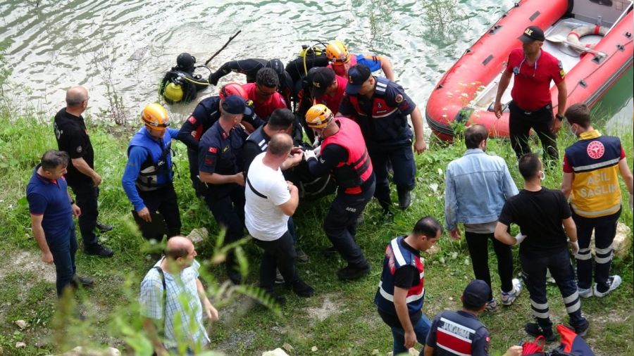 19 ya��ndaki gen� g�lette bo�uldu