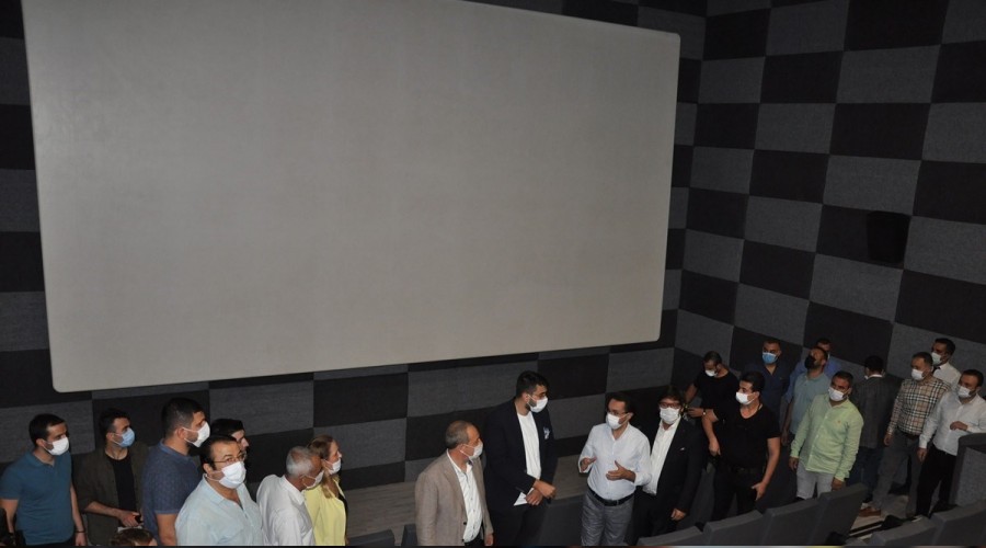 35 yıl sonra sinema geldi