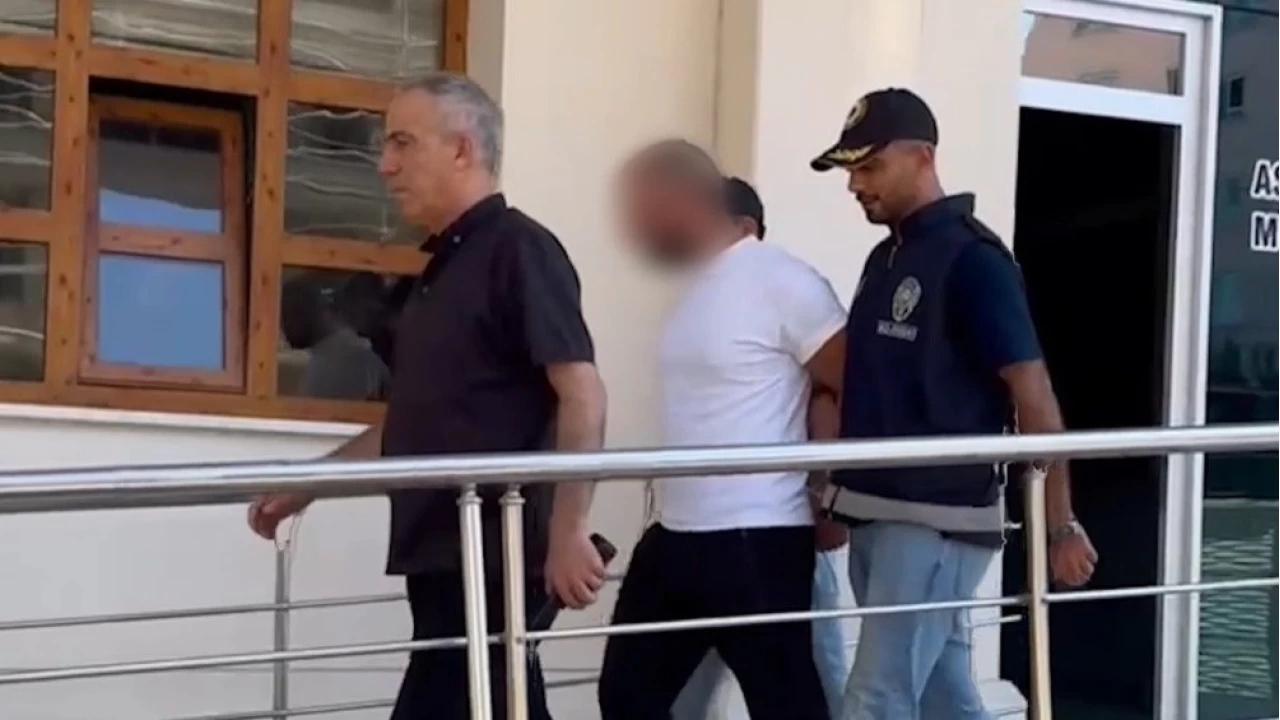 42 dosyadan yllarca hapis yatt, knca 10 evi soydu
