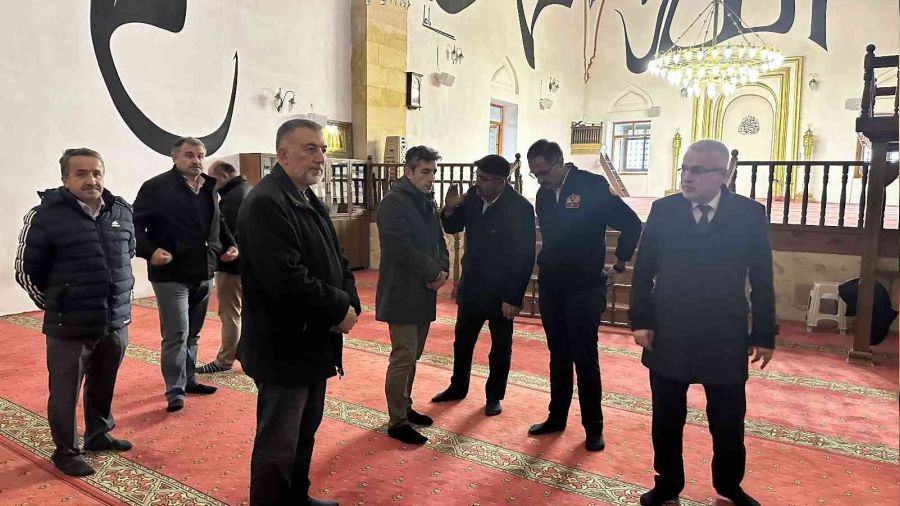 7 yaşındaki çocuk camiyi ateşe verdi