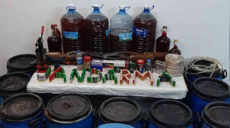 700 litre el yapımı alkol ele geçirildi