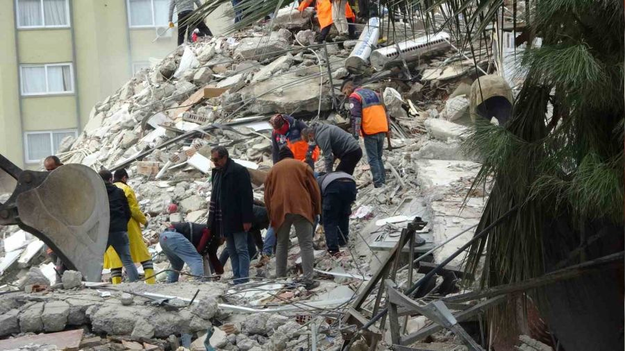 Adana'da Belur Apartmanı'nda umutlu bekleyiş